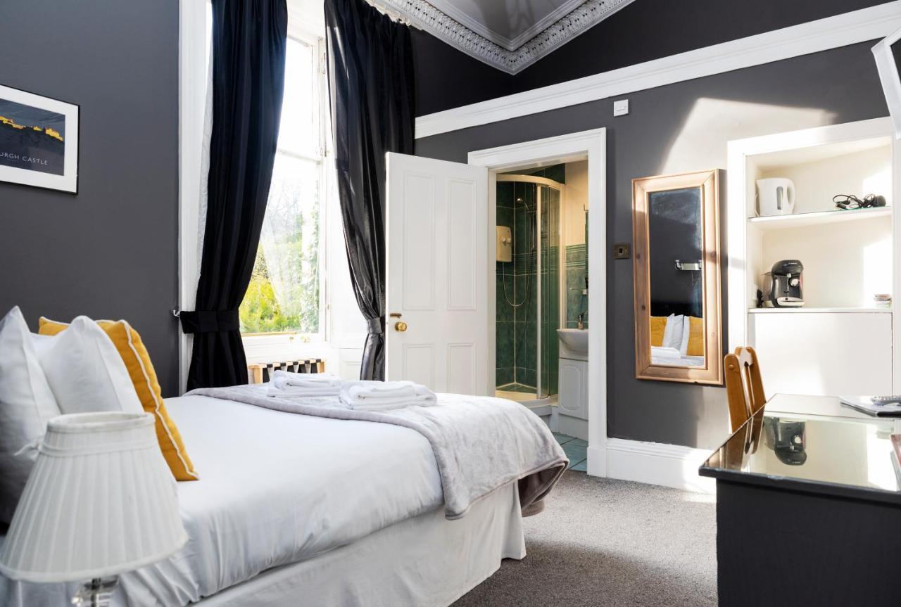 Claremont Guesthouse เอดินบะระ ภายนอก รูปภาพ