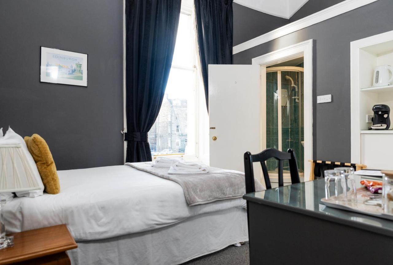Claremont Guesthouse เอดินบะระ ภายนอก รูปภาพ